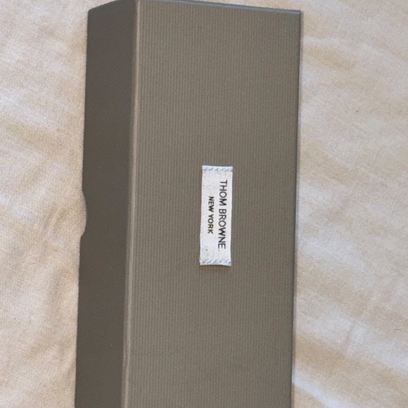 THOM BROWNE | Round Gray Tortoise Acetate Silver Mirror Lens Sunglasses | 54 mm - Picture 7 of 14